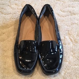 Patent leather flats